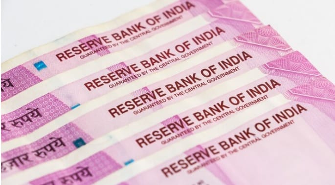 Two banks sent 15 fake notes of Rs 2000 to RBI, even currency chest of banks not detect it, report on managers