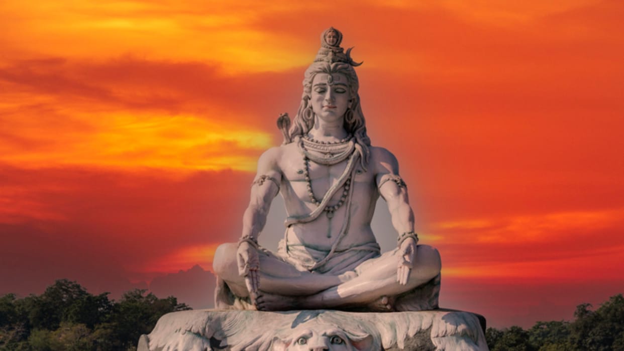 sawan 2024 on 2nd sawan somwar make gaj kesari trigrahi yoga jupiter and moon conjunction