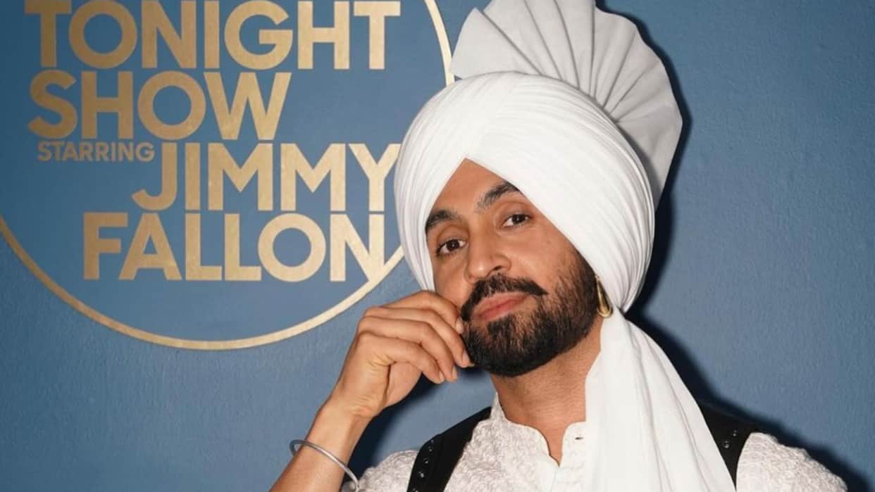 Diljit Dosanjh got angry at TV anchor challenge of took a strong sarcasm said aap sahi news failaaye