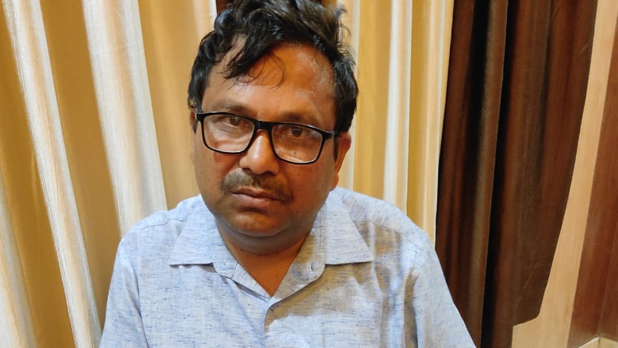 Lab attendant of weights and measures department taking bribe in sonbhadra Anti Corruption caught