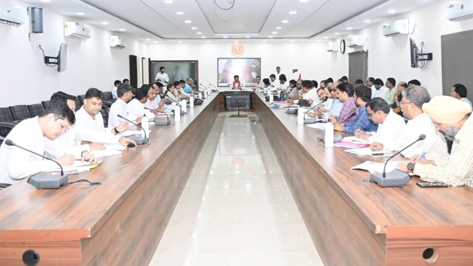 Deputy CM Vijay Sharma visits Kabirdham