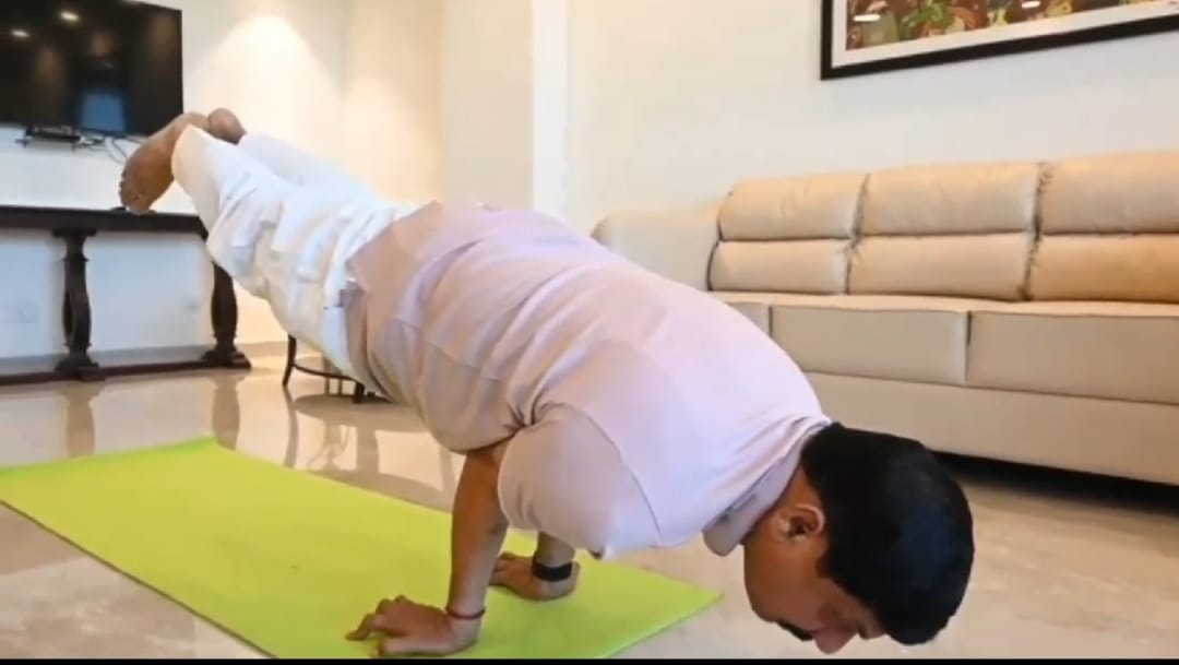 MP News: Chief Minister Dr. Yadav did yoga, gave congratulations and best wishes on International Yoga Day.