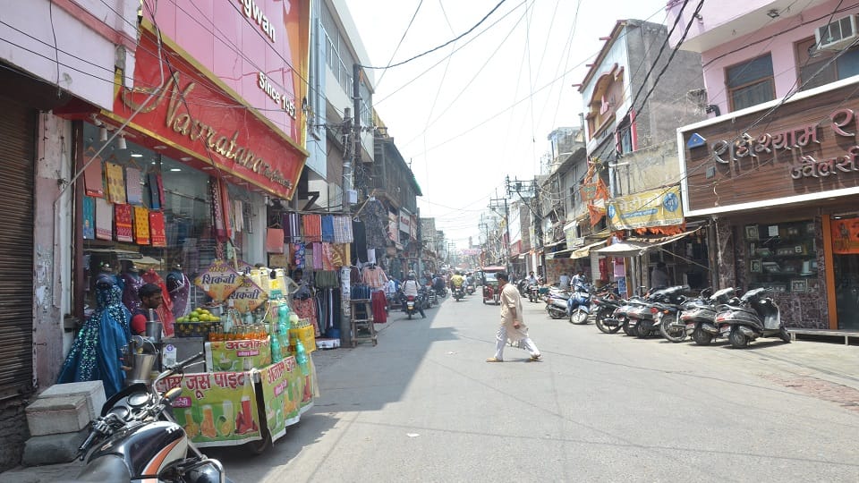 Markets open amidst tension in Mamu-Bhanja Aligarh