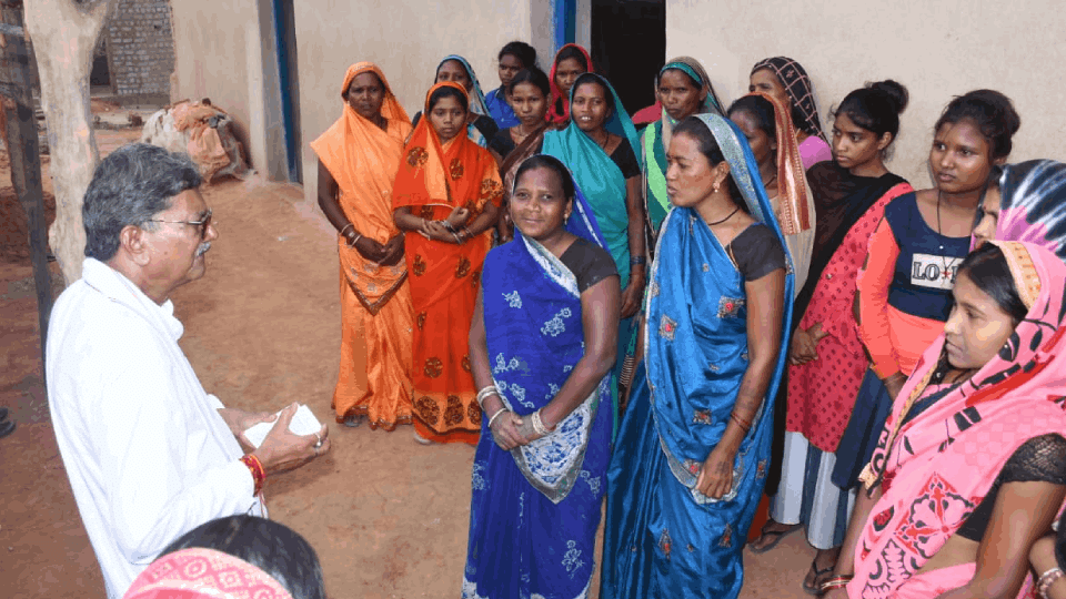 Leader of Opposition Dr. Mahant met the families of those who died due to consumption of poisonous liquor