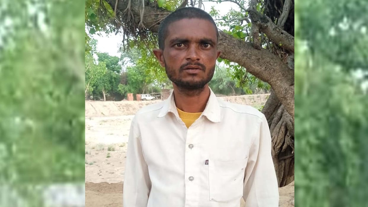 Mahoba Accident: Uncontrolled tractor-trolley fell into a ditch, young man died after being crushed