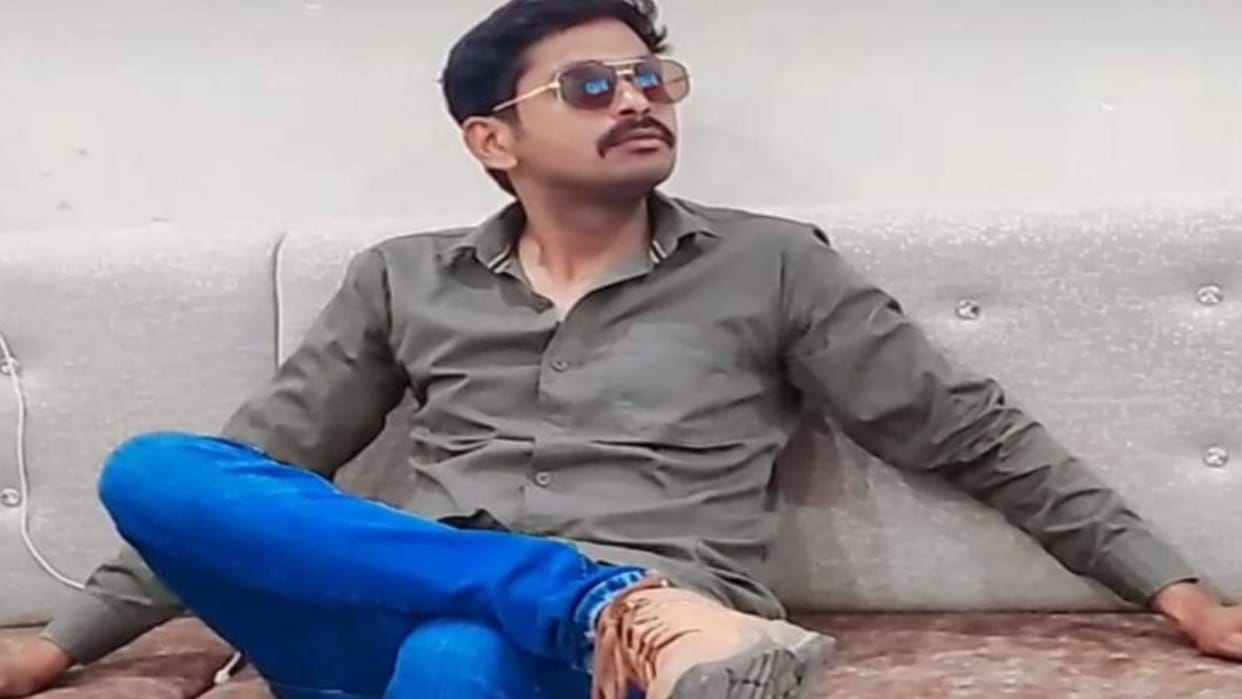 A young man was killed by crushing his head with a stone in Gwalior
