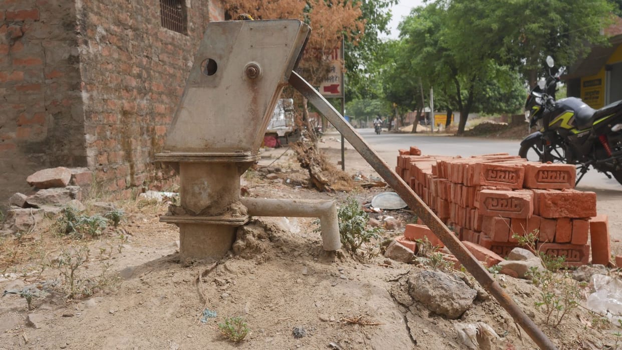 Ground water level went down meter in three months in varanasi submersible motors are failing