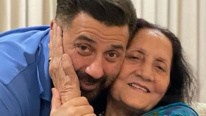 Sunny Deol Share video with mother prakash kaur and father Dharmendra in snowy valley