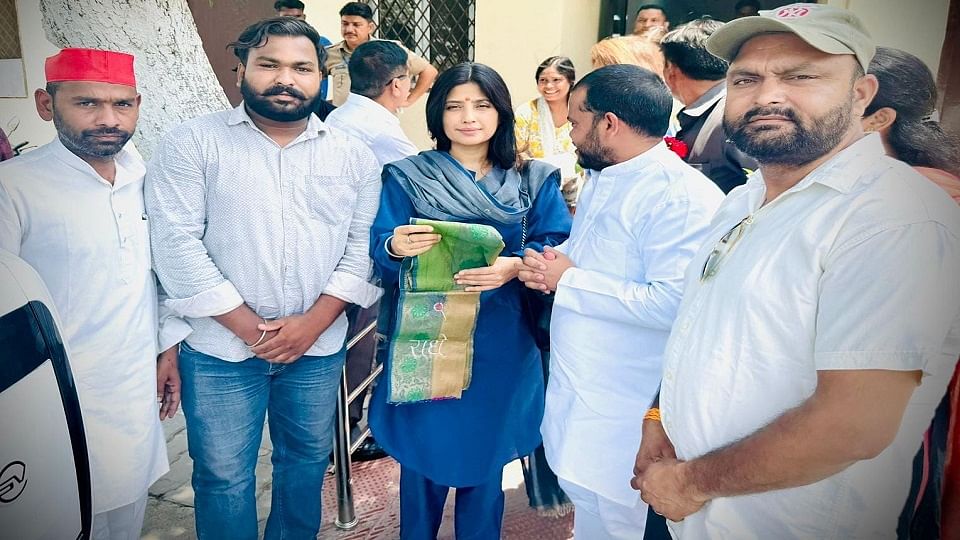 Dimple Yadav returned to Lucknow from Nainital