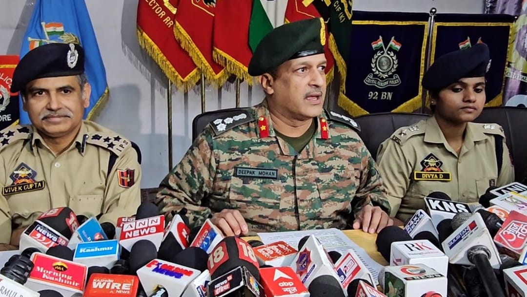 jammu kashmir Encounter : Big success before PM modi visit kashmir two Pakistani terrorists killed