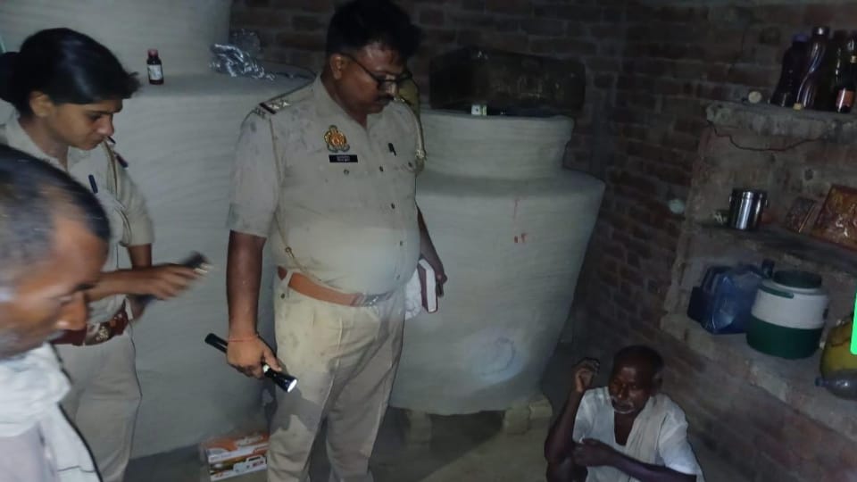 Storm and rain wreak havoc in UP Walls collapsed at many places in Lakhimpur