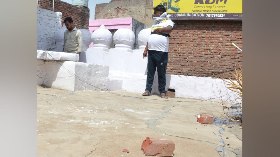 Tension in Aligarh Trying to spoil atmosphere by throwing stones at a religious place