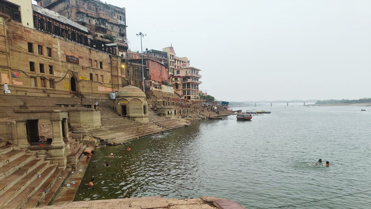Varanasi many ghat including Tulsi Ghat and Mir Ghat in dangerous due to 23 deaths in 159 days
