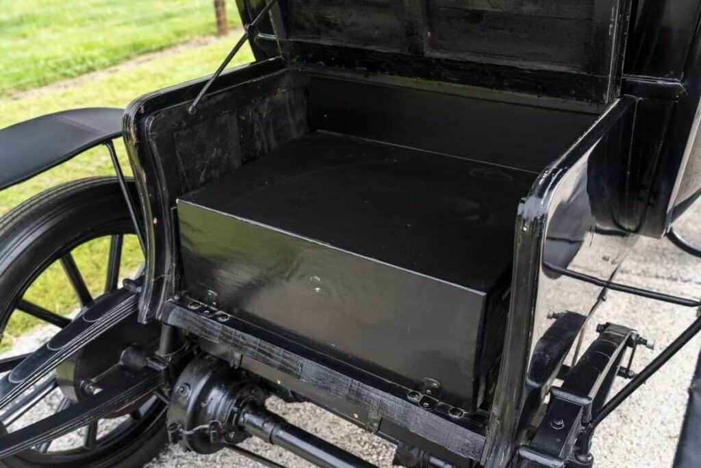 Ultra vintage electric car 1913 Waverly Model 93 EV ready for auction as old as Titanic
