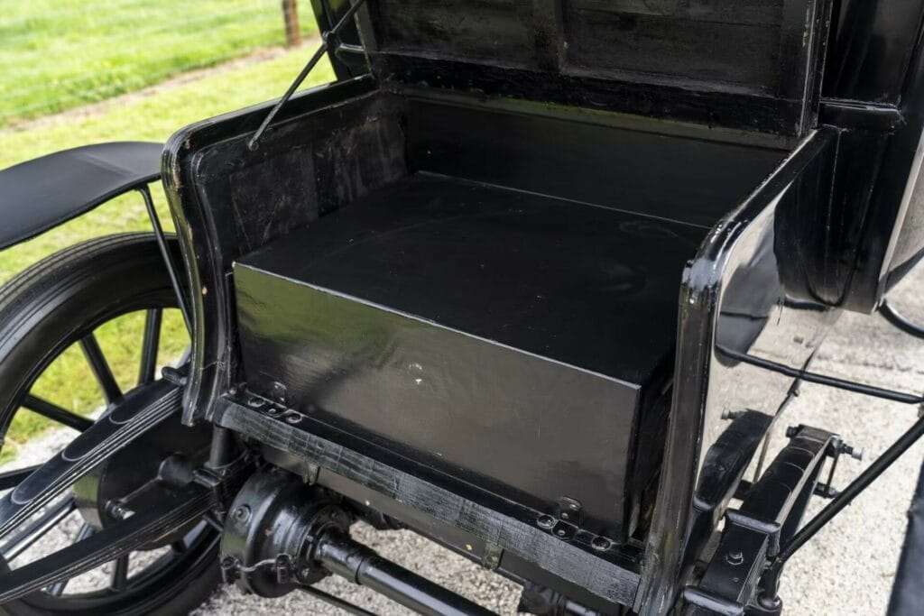 Ultra vintage electric car 1913 Waverly Model 93 EV ready for auction as old as Titanic