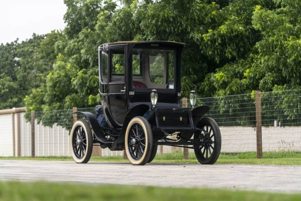 Ultra vintage electric car 1913 Waverly Model 93 EV ready for auction as old as Titanic