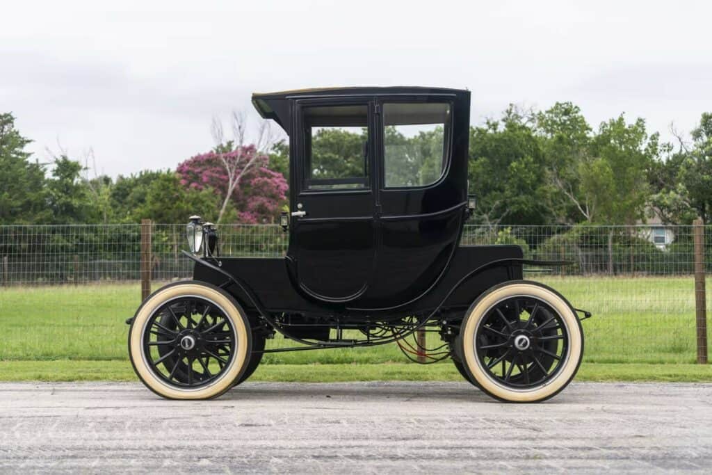 Ultra vintage electric car 1913 Waverly Model 93 EV ready for auction as old as Titanic