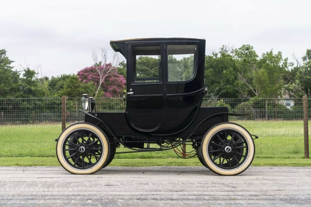 Ultra vintage electric car 1913 Waverly Model 93 EV ready for auction as old as Titanic