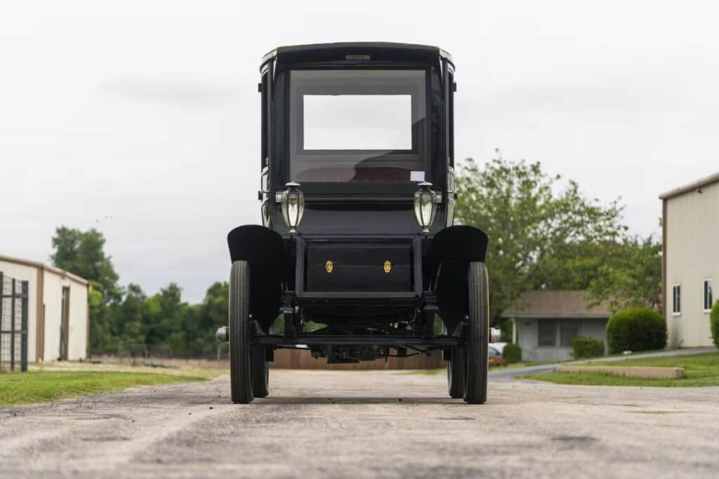 Ultra vintage electric car 1913 Waverly Model 93 EV ready for auction as old as Titanic
