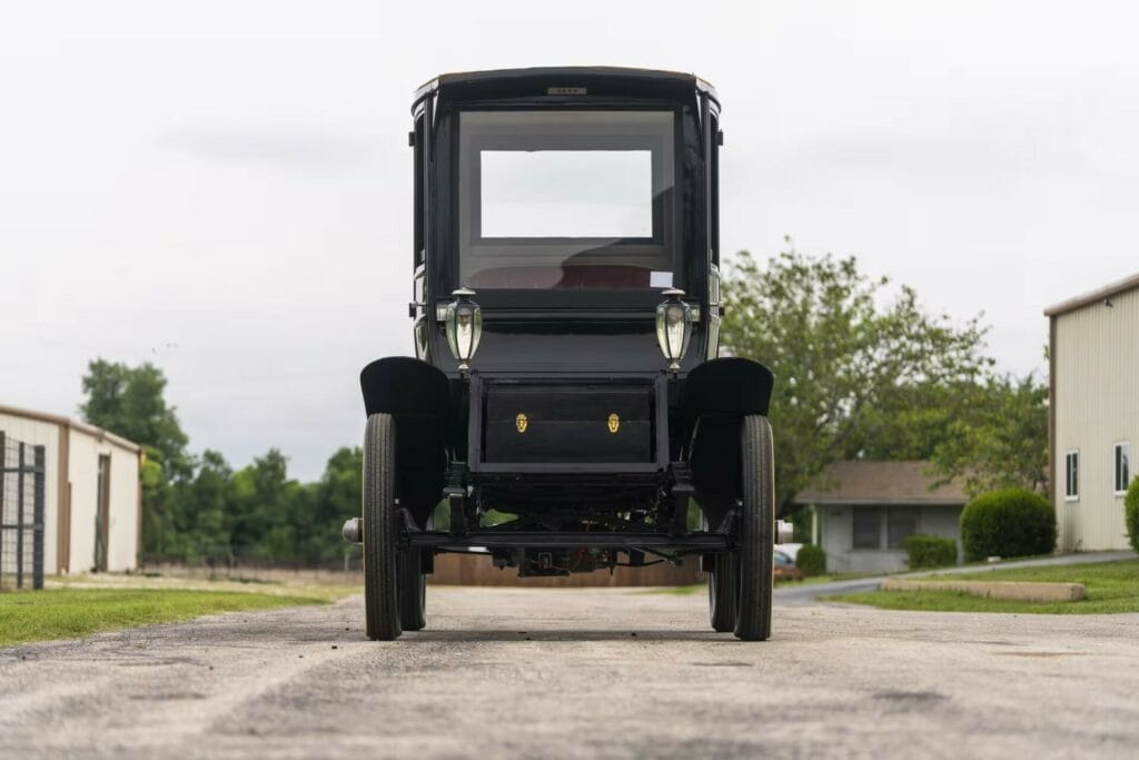Ultra vintage electric car 1913 Waverly Model 93 EV ready for auction as old as Titanic