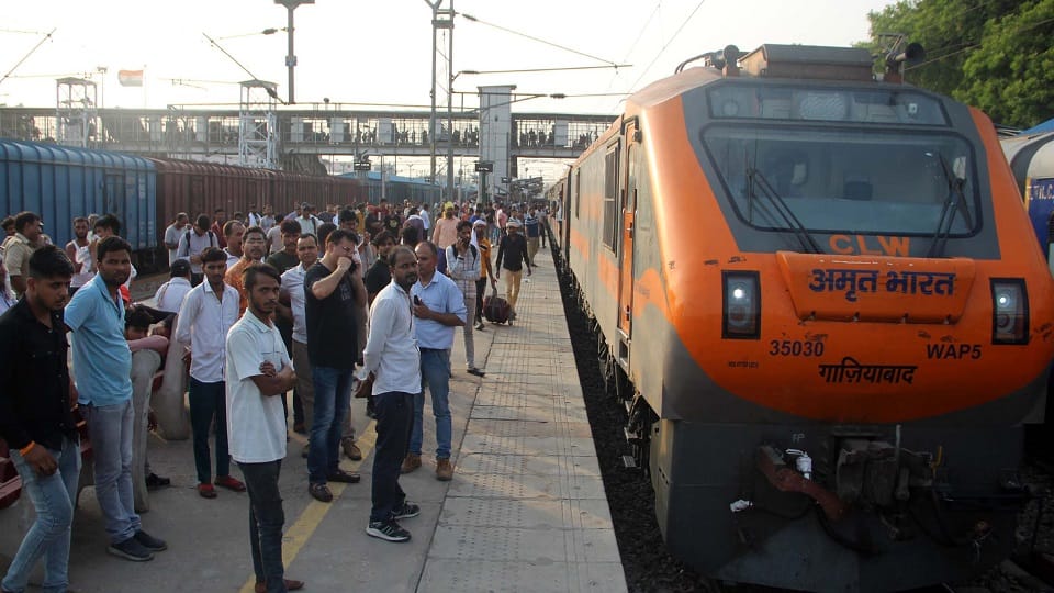 Gorakhpur-Ayodhya will get two new Amrit Bharat trains