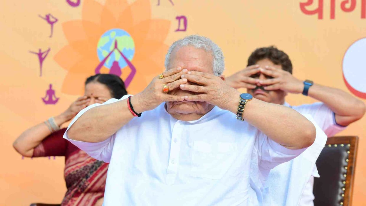 Jaipur: Chief Minister Bhajanlal Sharma and Governor Kalraj Mishra did yoga on International Yoga Day