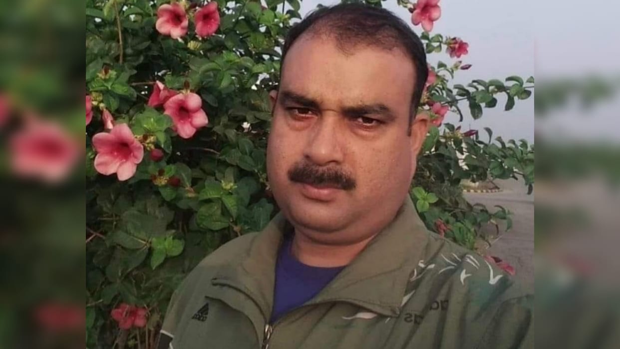 Bihar News: Aurangabad soldier martyred while fighting Naxalites in Chhattisgarh, mourning spread in village
