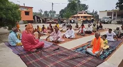 Yoga Day: BJP MP Janardan Singh Sigriwal said - The whole world thanks India for yoga, social welfare