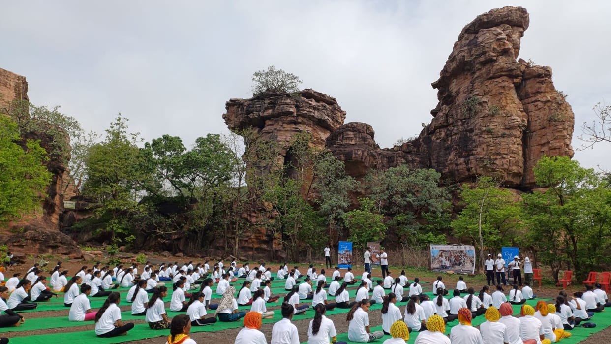 MP News: World Yoga Day celebrated with the message of 'Tourism to Yoga', more than 5 thousand Tourism Sakhis