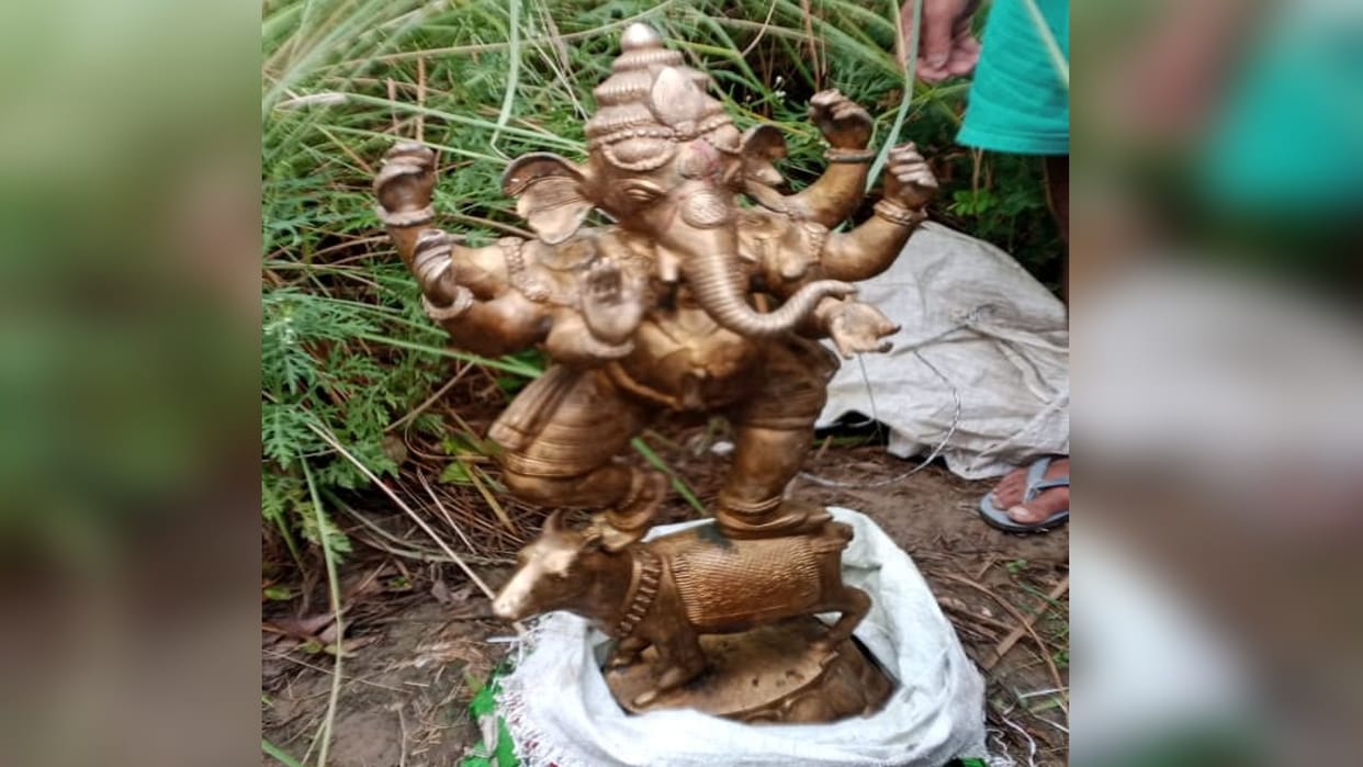 Lord Ganesha idol found in sack in the farm