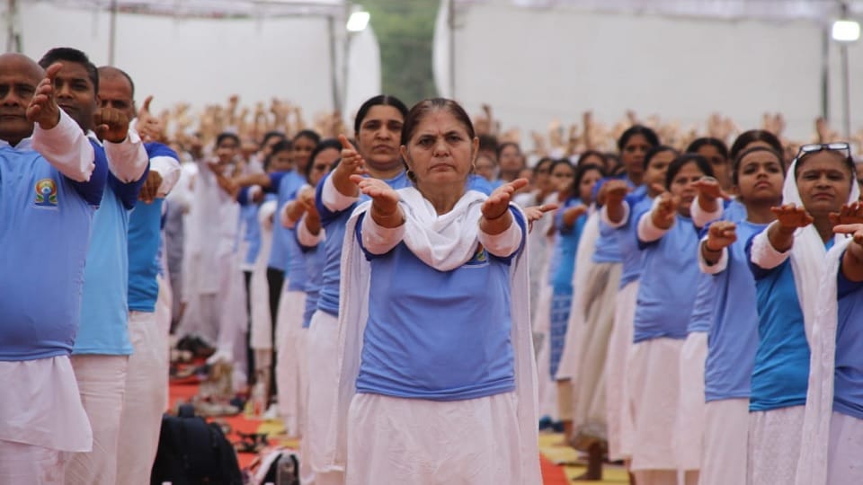 International Yoga Day 2024 People did yoga in Delhi on International Yoga Day