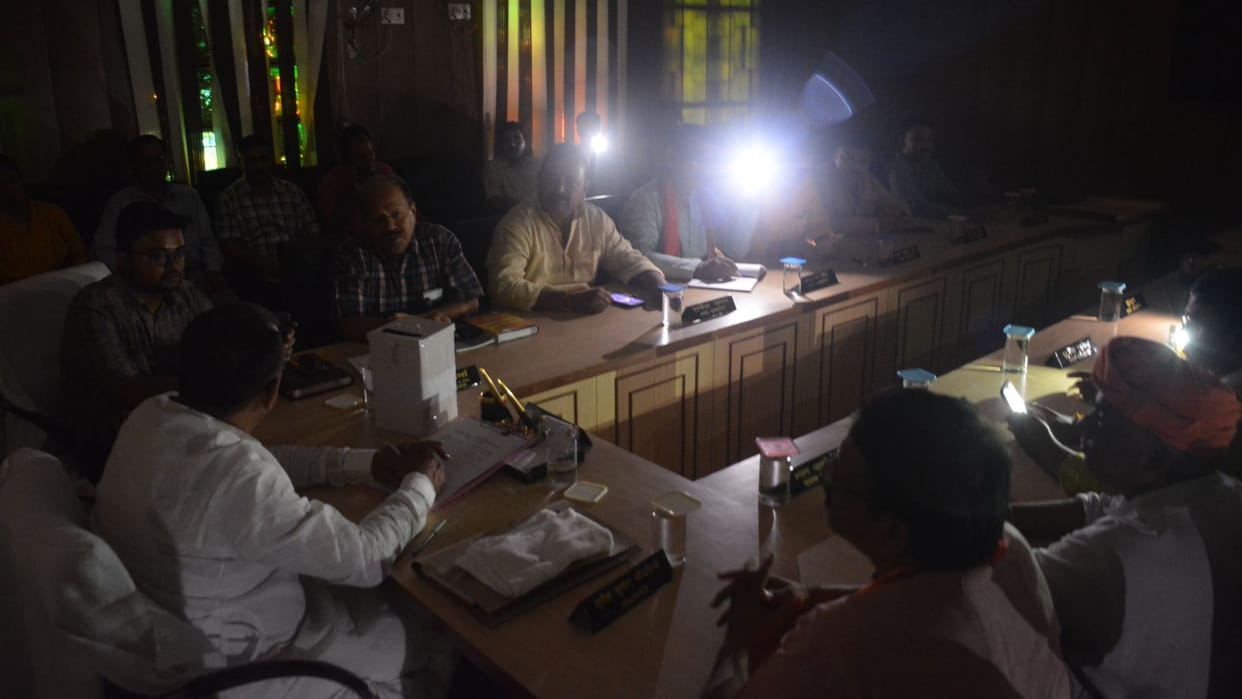 Varanasi Municipal Corporation 2.25 lakh building owners will get 10 percent discount in house tax