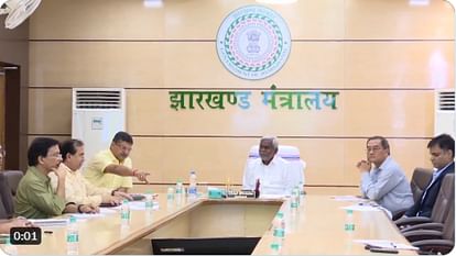 Jharkhand CM directs officials to ensure recruitment of 26,000 assistant teachers by Sep 5