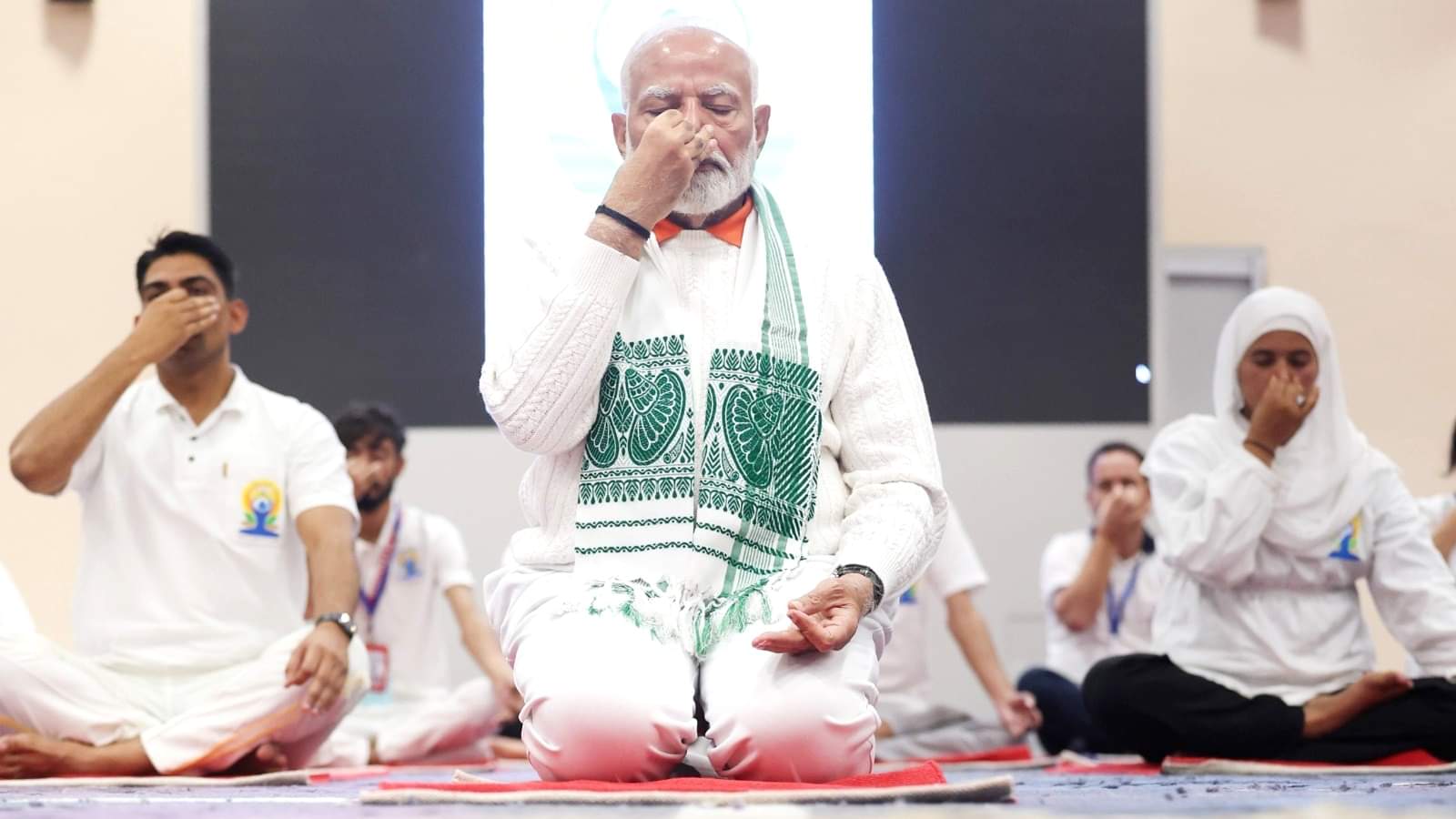 PM Narendra Modi Birthday Know His Fitness Secret Lifestyle Tips in Hindi