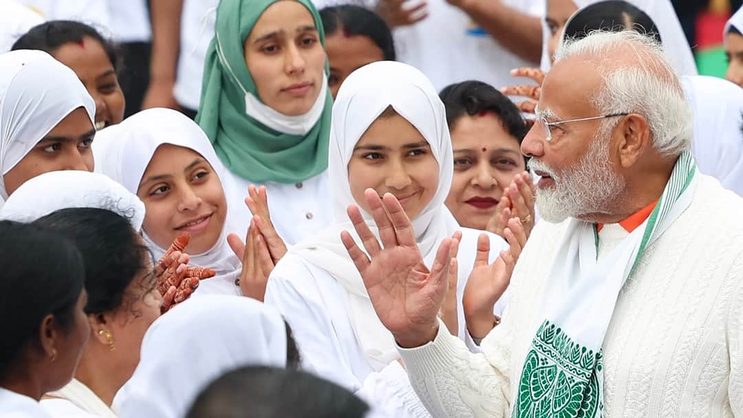 PM Narendra Modi wear Gamosa of Assam during the event of International Day of Yoga in Srinagar
