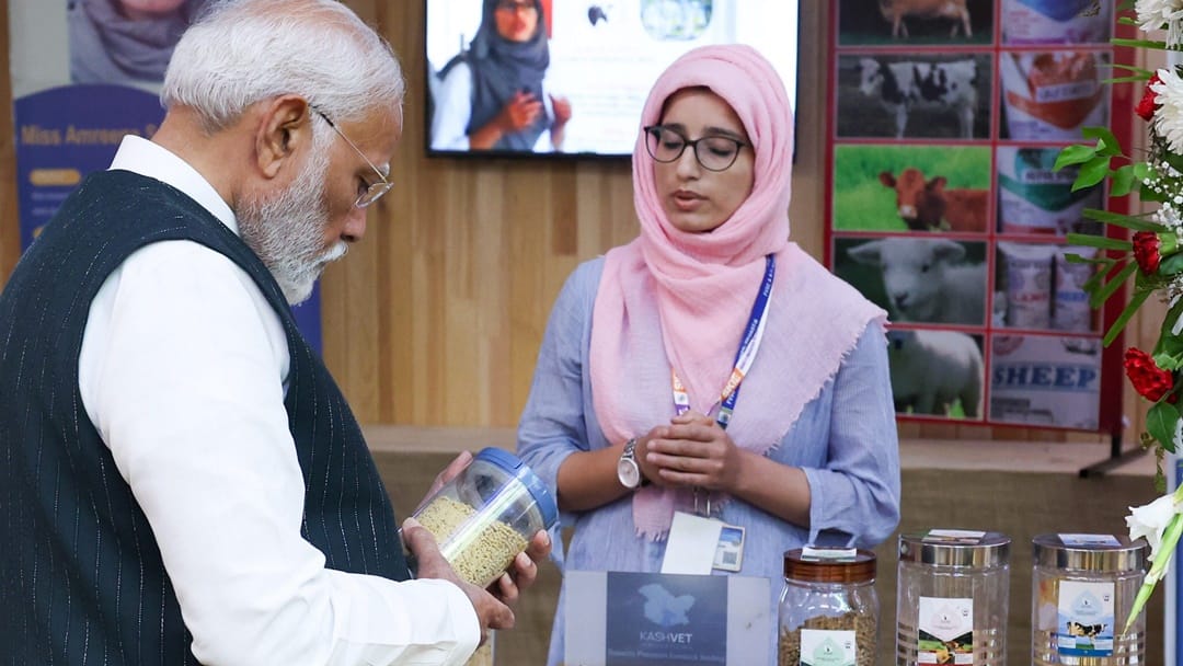 PM Modi said Jammu Kashmir becoming hub of startups everyone is getting equal opportunities and rights