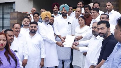 Jalandhar West By-Election: कांग्रेस उम्मीदवार सुरिंदर कौर और आप प्रत्याशी मोहिंदर भगत ने भरा नामांकन Last day for filing nominations for Jalandhar West By-Election