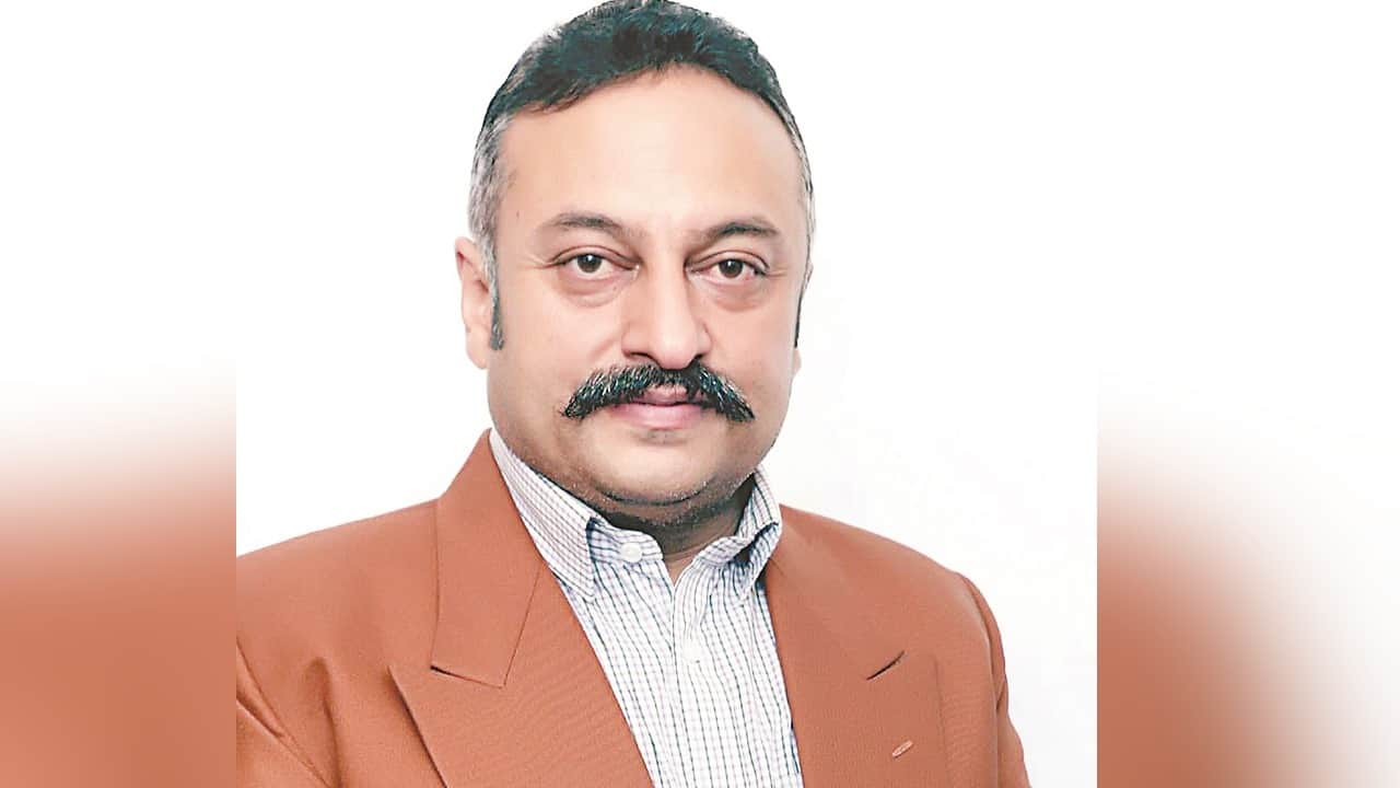 शिक्षा मंत्री रोहित ठाकुर