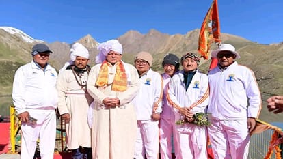 CM Pushkar Singh Dhami listened to the problems of the Kuti Village pithoragarh