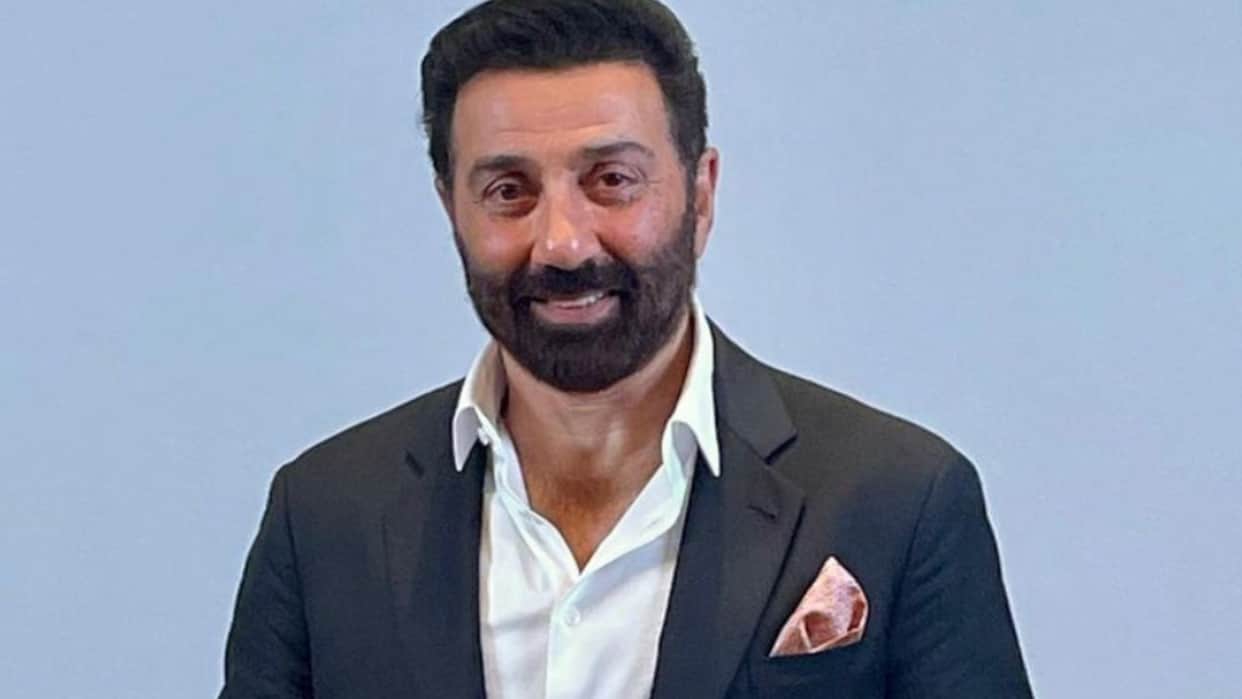 Sunny Deol performs action roll in jaat and angry younman in Gadar 2 Ghatak Ghayal