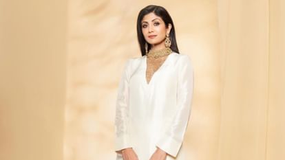 These stars celebrating International Yoga Day 2024 Shilpa Shetty Malaika Arora Kangana Ranaut anupam kher