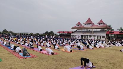 World Yoga Day: people practiced yoga in Himachal, main event held on Shimla Ridge, see photos