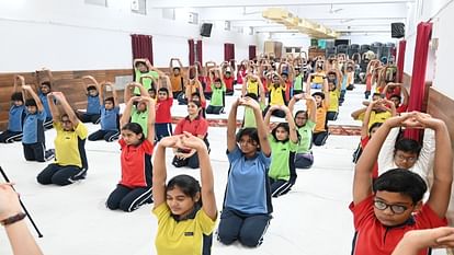 International Yoga Day: Sangam city becomes full of yoga, yoga practiced everywhere from land to water