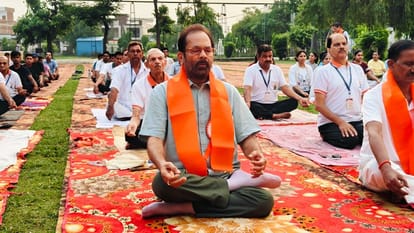Yoga Day 2024: Stay healthy with yoga.. Anulom-Vilom in Moradabad, programs in Rampur-Sambhal and Amroha