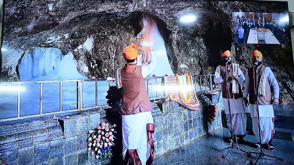 Jammu and Kashmir LG Manoj Sinha took part in virtual Pratham Puja of Amarnath Yatra at Raj Bhawan in Srinagar