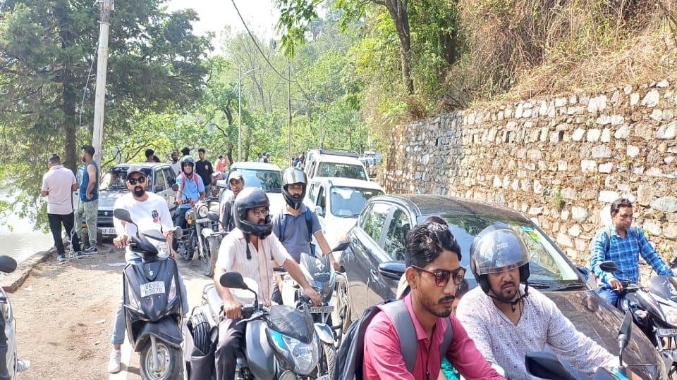 Nainital News: Long jam in Bhimtal on weekend