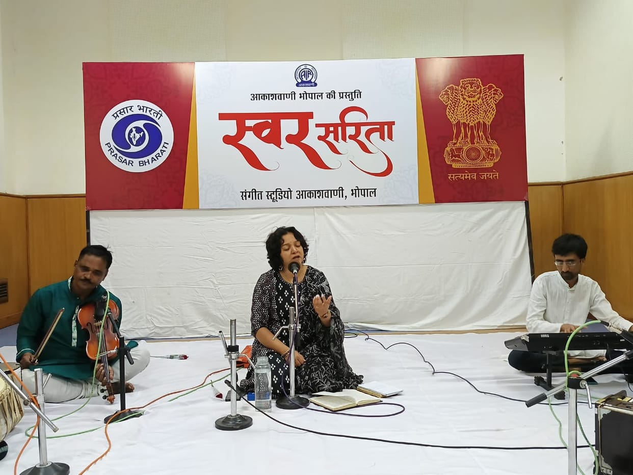 World Music Day: Ghazals touched the heart in a grand gathering in Bhopal.