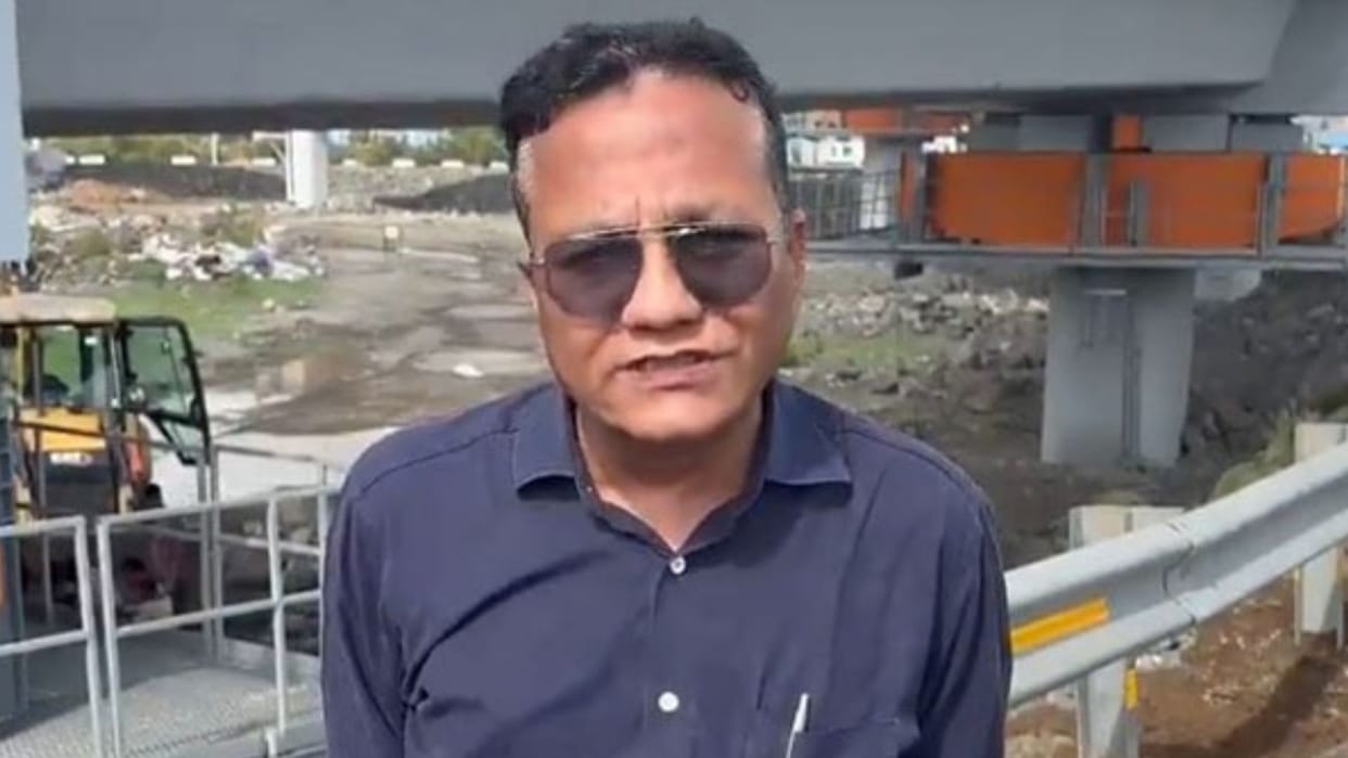 MMRDA said minor cracks appeared in service road connecting the bridge not in Atal Setu