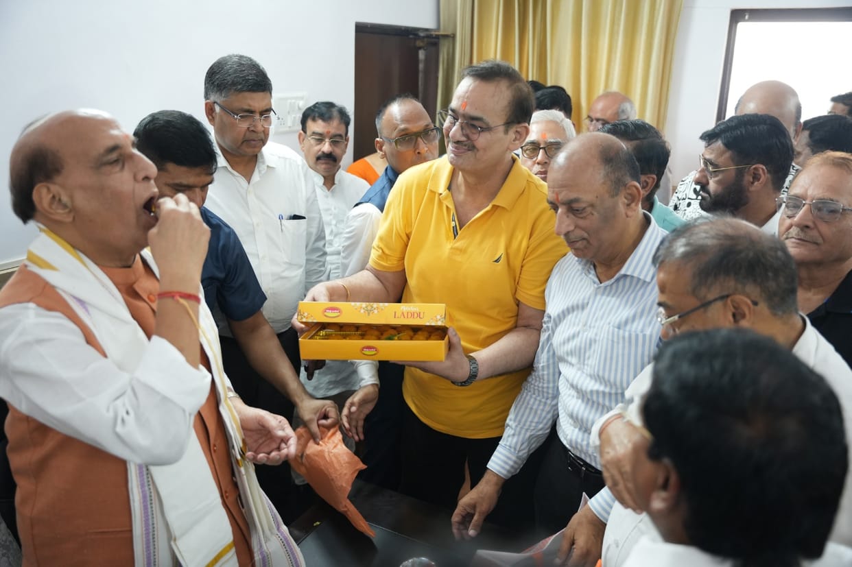Punjabi and Sindhi community welcomes to Defence Minister Rajnath Singh.
