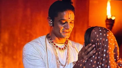 Maharaj Movie Review in Hindi by Pankaj Shukla Junaid Khan Jaideep Ahlawat Shalini Pandey Sharvari Wagh